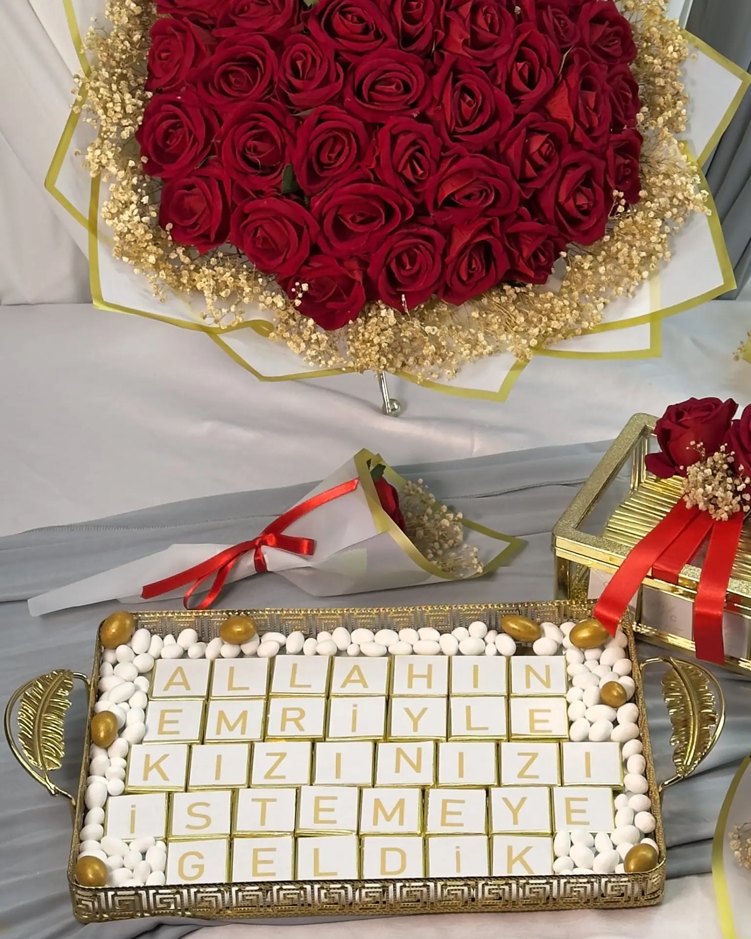 41’li Kızİsteme Çiçeği ve 150 Adet Söz Çikolatası, Nişan Çikolatası,3 Anne Gülü Premium Set - Görsel 4