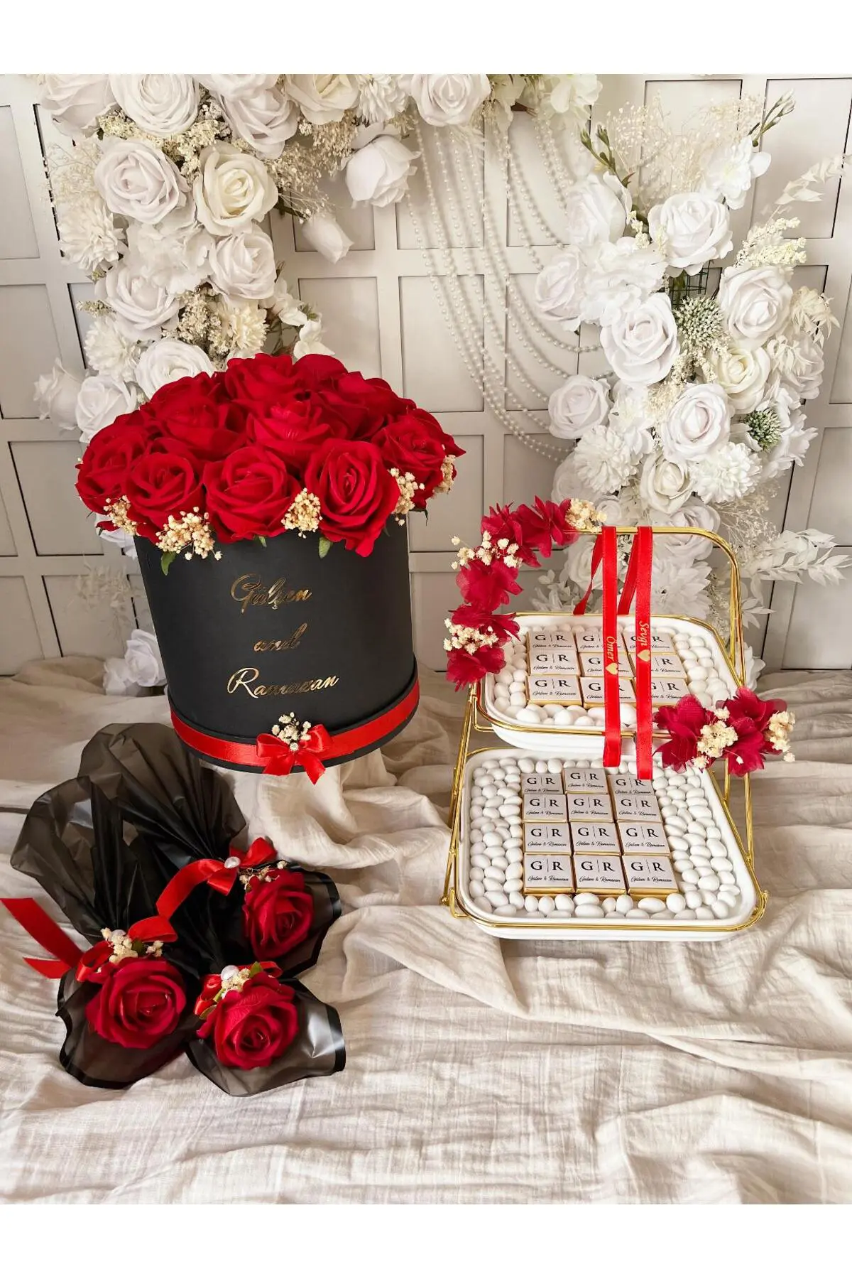 Nişan Seti 20li Kız İsteme Gülü 60lı İsimli Çikolatalık Alyans Kurdelesi ve Hediye 3 Gül - Görsel 3
